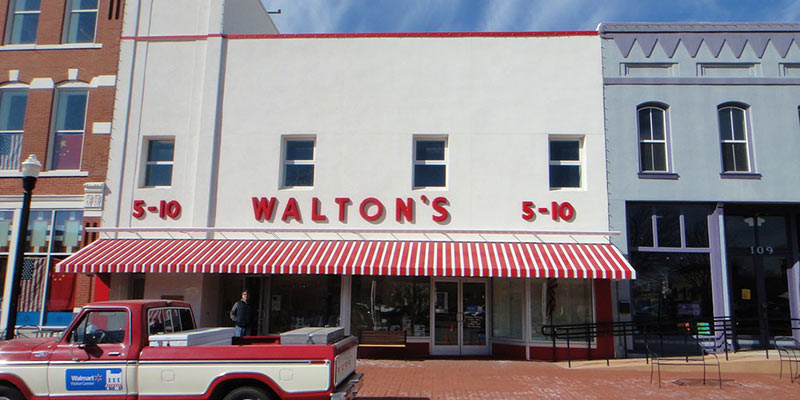 a photo of the Bentonville square for SEO services